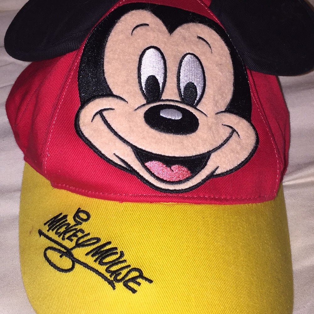 Shirt,hat - Picture 3 of 3